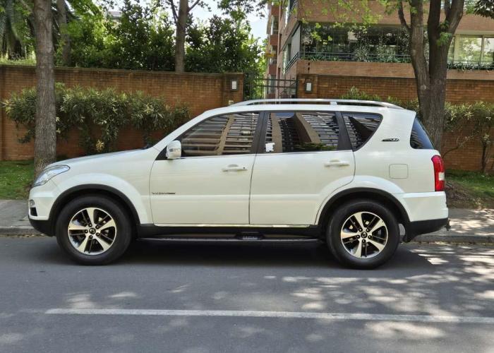 SSANGYONG REXTON AUT 4x4 FULL 2018