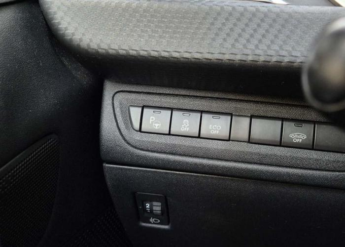 PEUGEOT 2008 ALLURE 1.2 AUT 2016