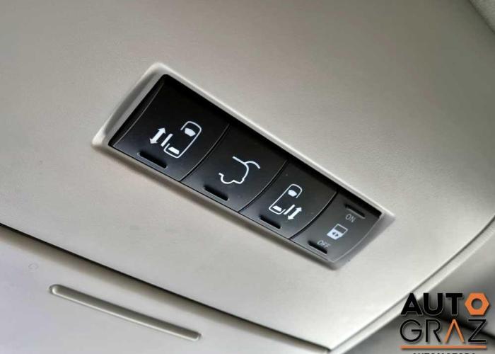 CHRYSLER TOWN & COUNTRY 2014