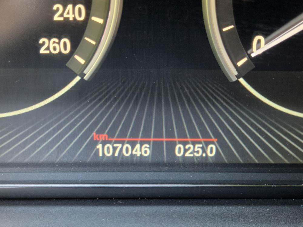 
								BMW 520 i full									