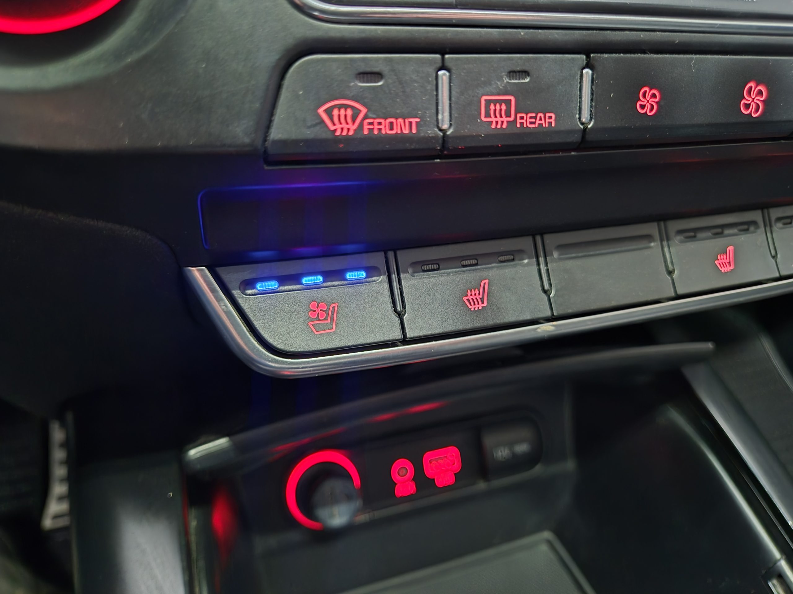 
								Kia Sorento GTL Diesel AWD 2019 full									