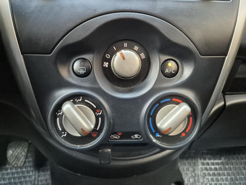 Nissan March 1.6 Sense