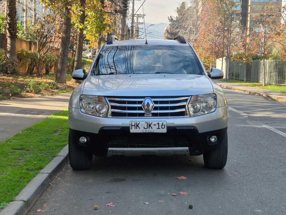 
								Renault Duster 2.0 2016 full									
