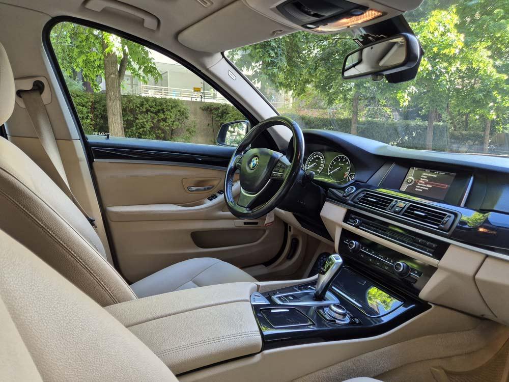 
								BMW 520 i full									