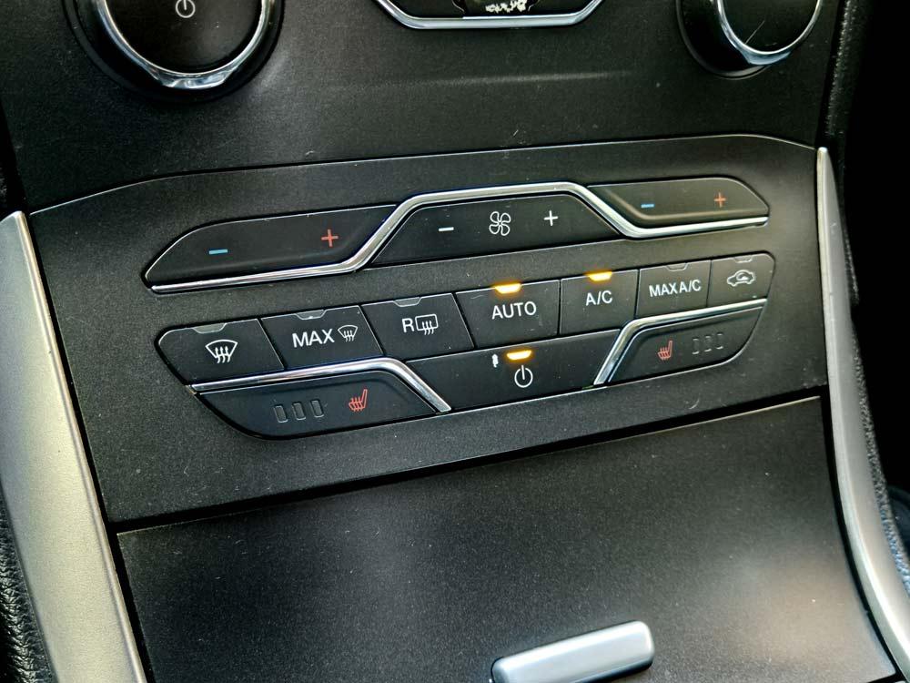 
								Ford Edge SEL 3.5 2018 full									