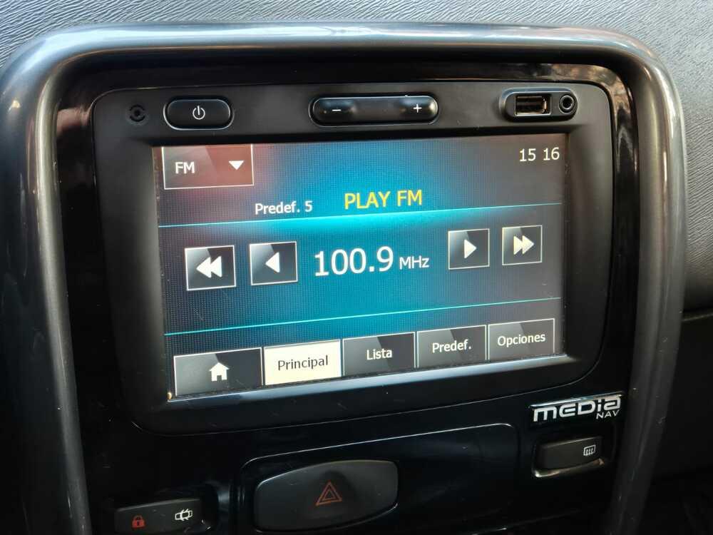 
								Renault Duster 2.0 2016 full									