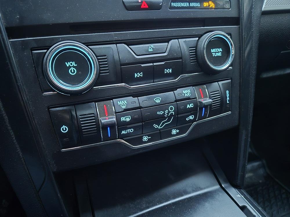 
								Ford Explorer XLT 4×4 2017 full									