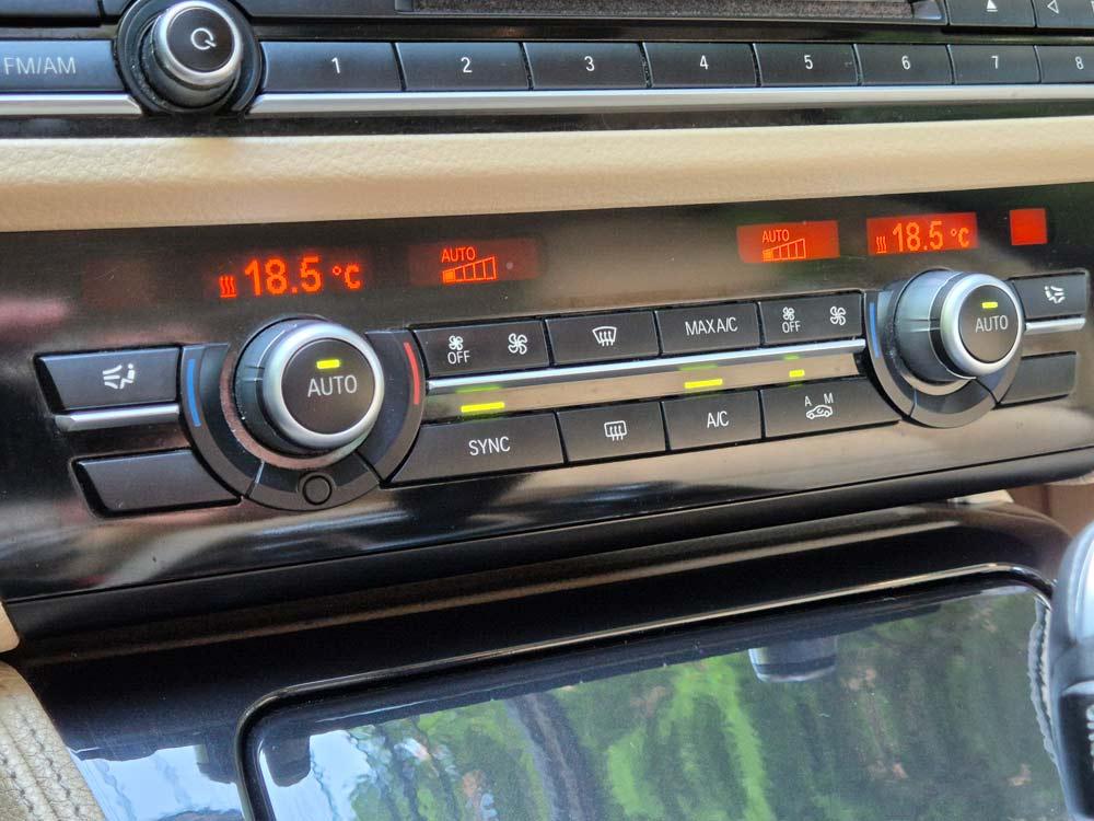 
								BMW 520 i full									