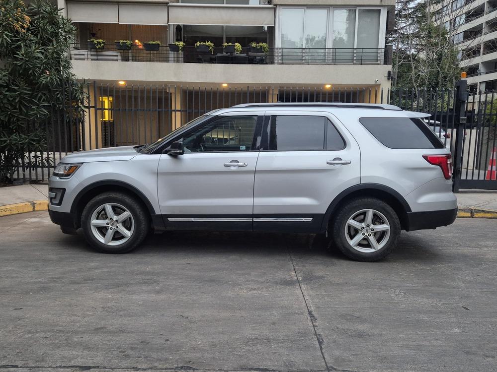 
								Ford Explorer XLT 4×4 2017 full									