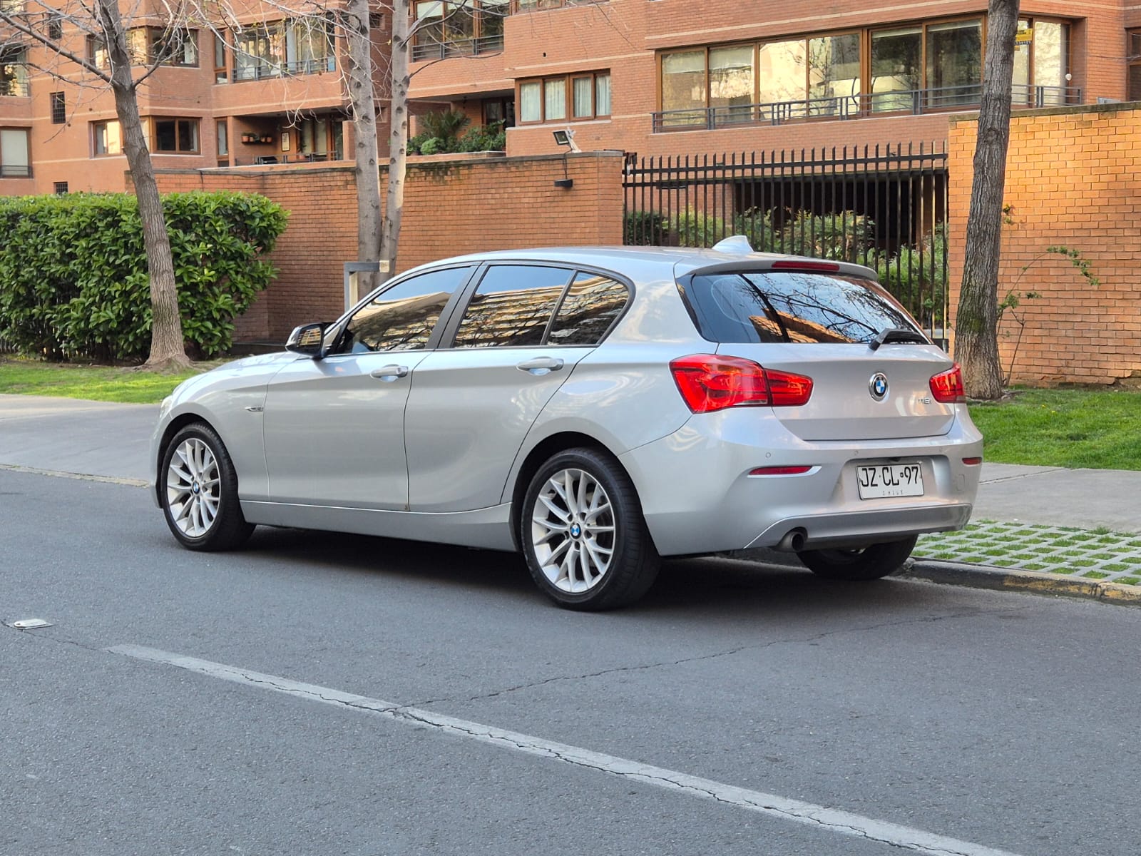 
								BMW 118i 2018 full									