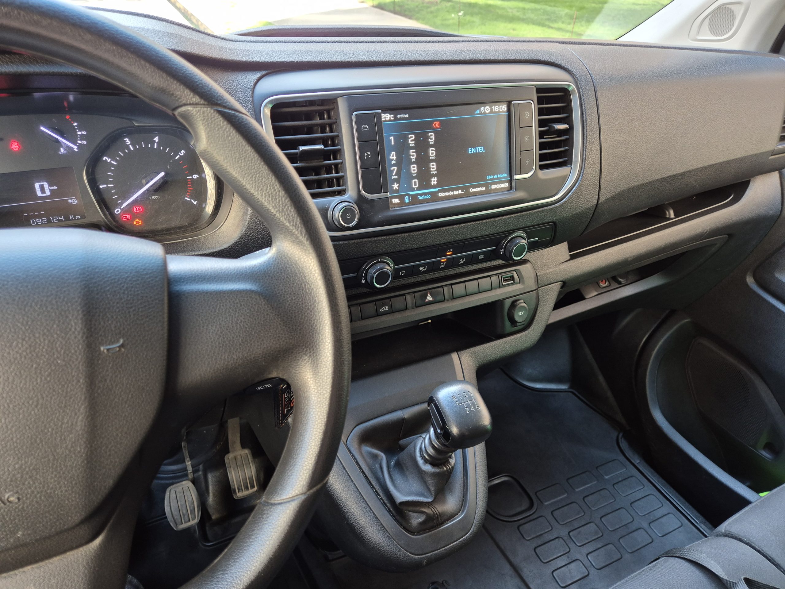 
								Peugeot Expert 2.0 2024 full									