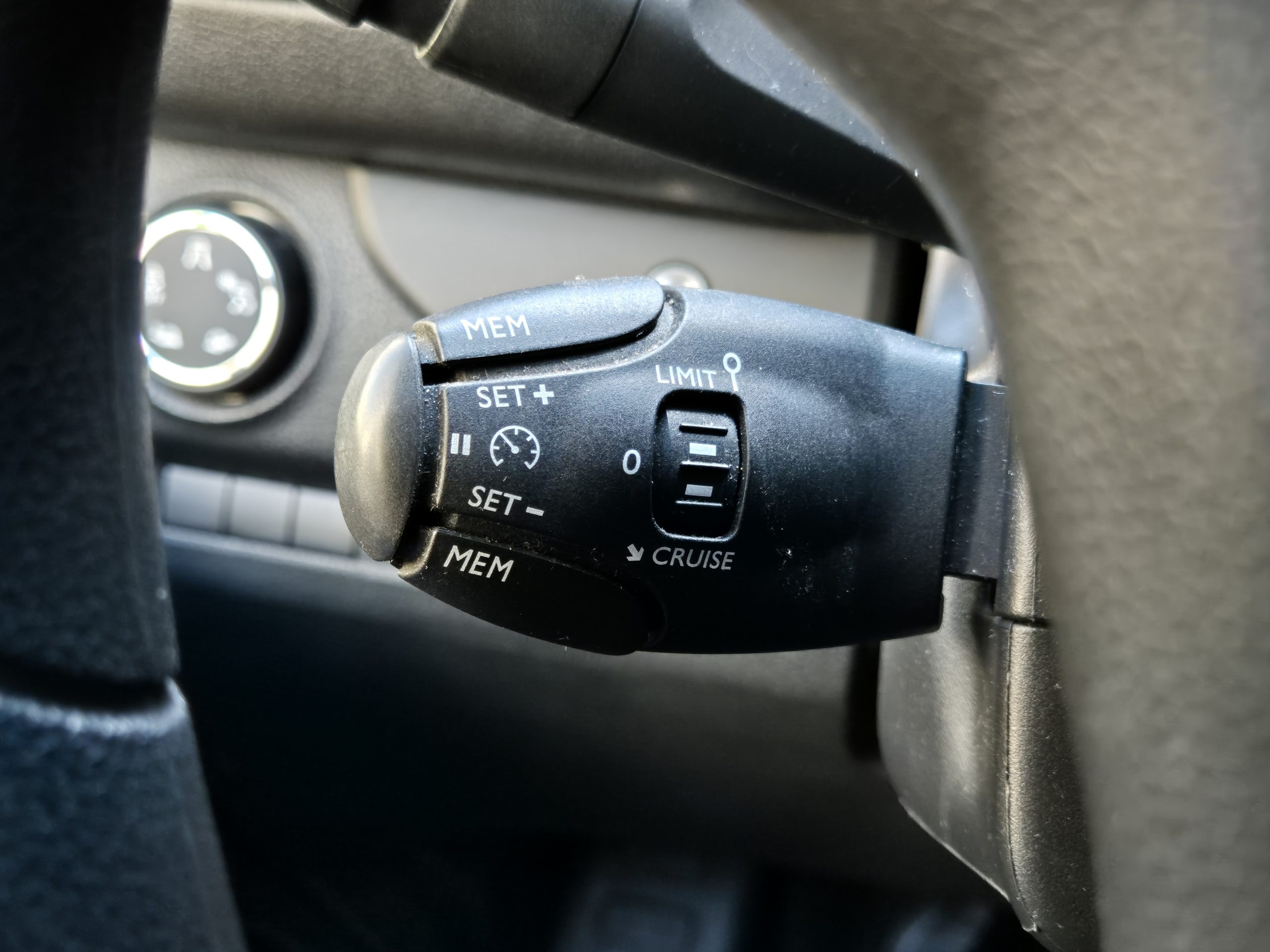 
								Peugeot Expert 2.0 2024 full									