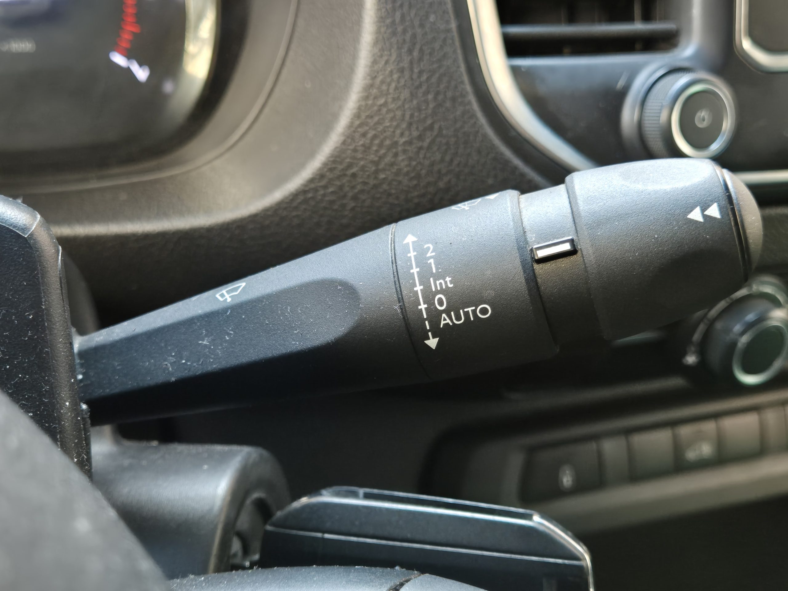 
								Peugeot Expert 2.0 2024 full									