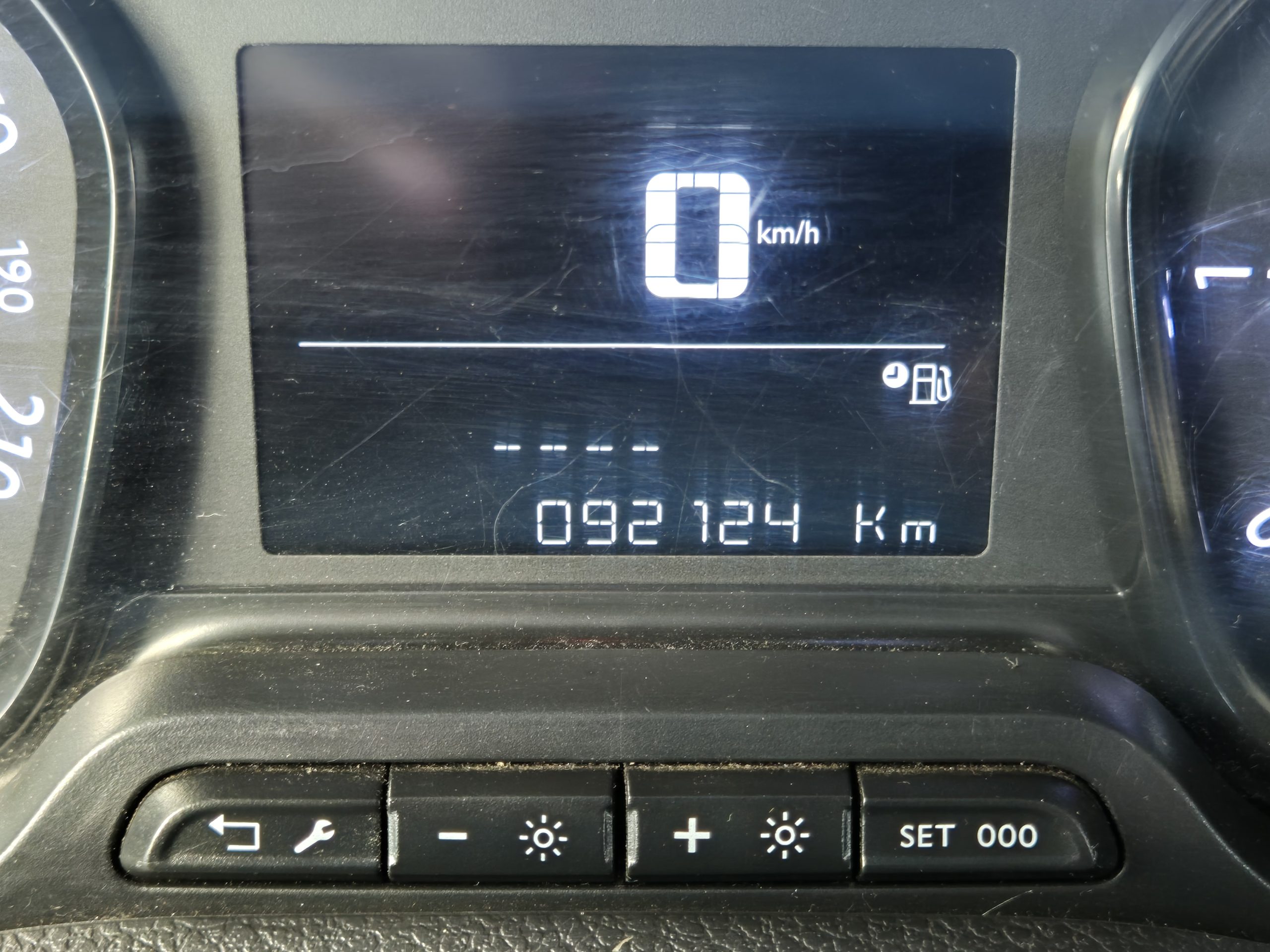 
								Peugeot Expert 2.0 2024 full									