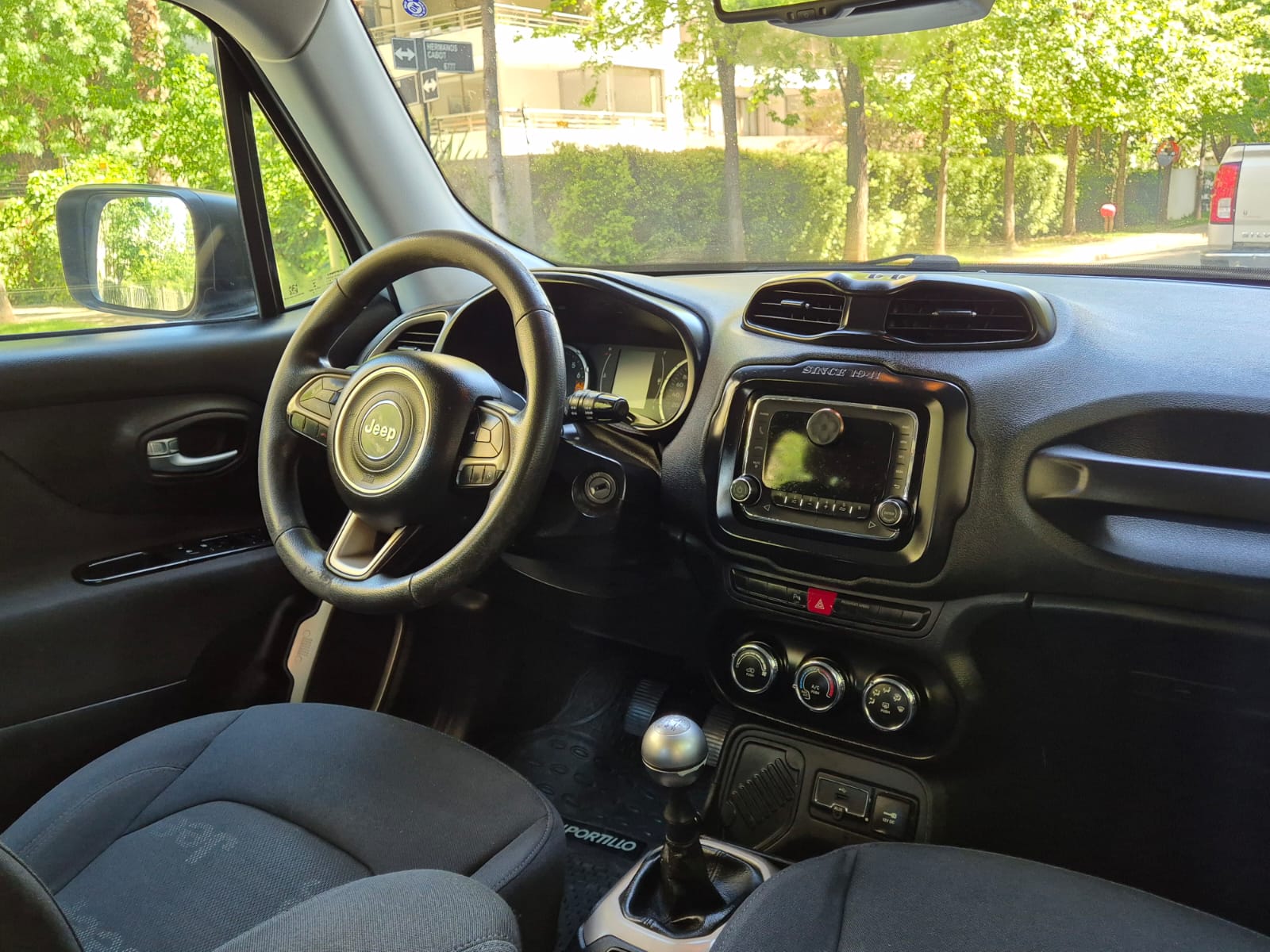 
								Jeep Renegade 1.7 Sport 2016 full									