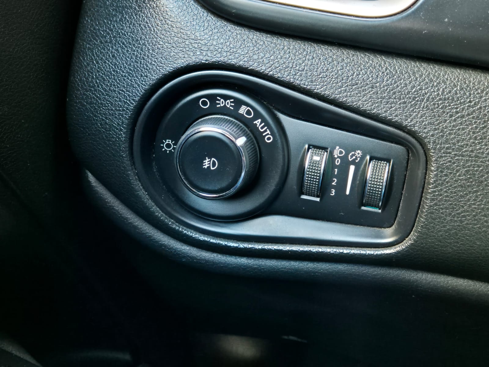 
								Jeep Renegade 1.7 Sport 2016 full									