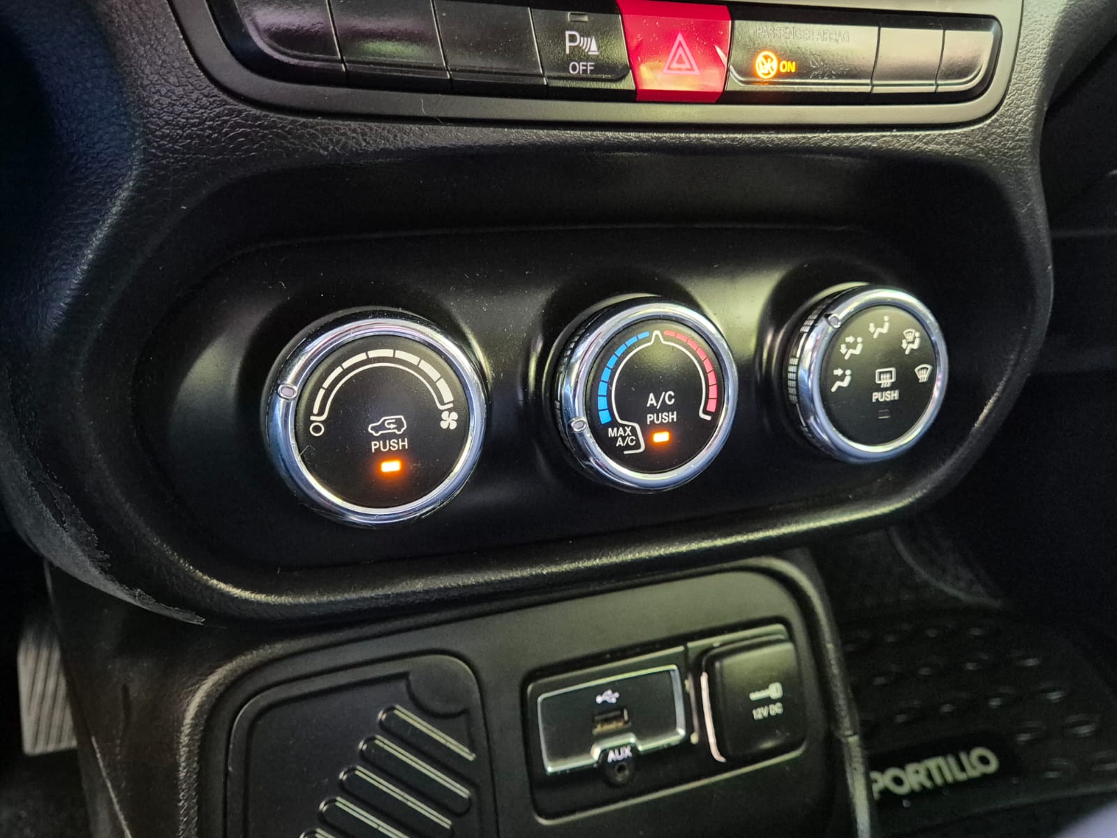 
								Jeep Renegade 1.7 Sport 2016 full									