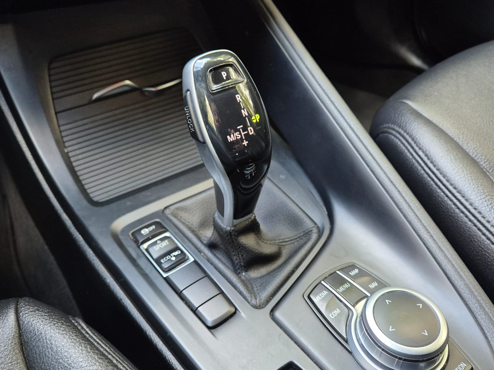 
								BMW X1 1.5 S-drive 2022 full									