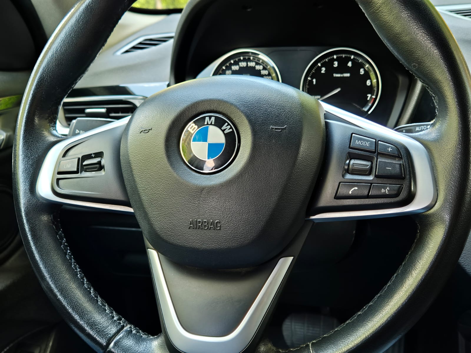 
								BMW X1 1.5 S-drive 2022 full									