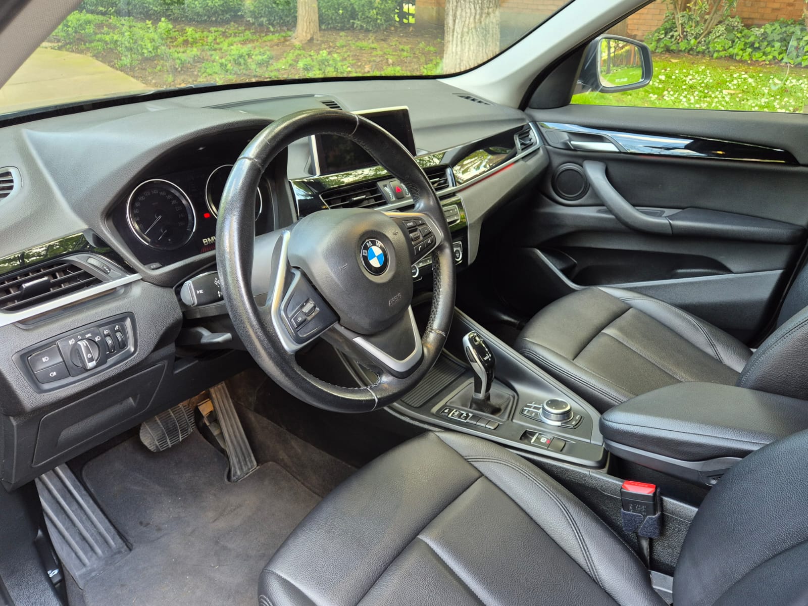
								BMW X1 1.5 S-drive 2022 full									